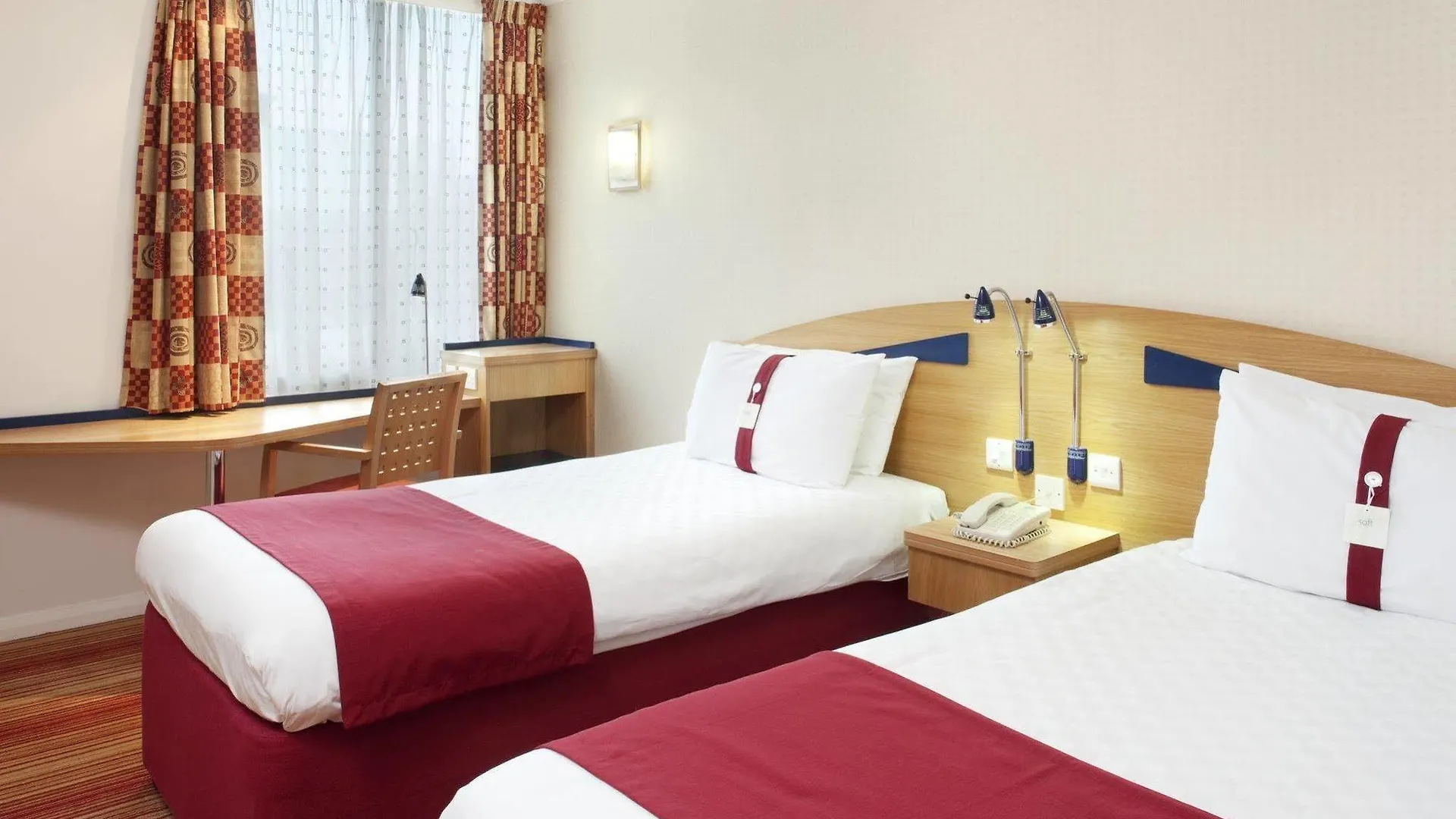 Premier Inn Nottingham City 3*,